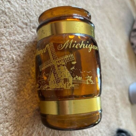 Holland Michigan Souvenir Brown Mug With Wood Handle - Picture 1 of 6